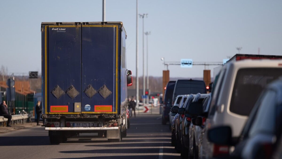 Lithuania Ready to Let Stranded Trucks Return via Šalčininkai Crossing