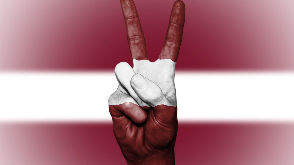 📊 Latvians Prioritize Health, Economic Security, and Stable Jobs — EY Study