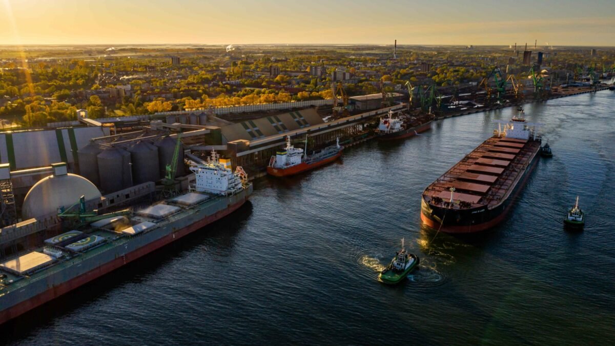 Baltic cargo flows diverge: Klaipėda grows, Latvia restructures, Estonia signals new transit